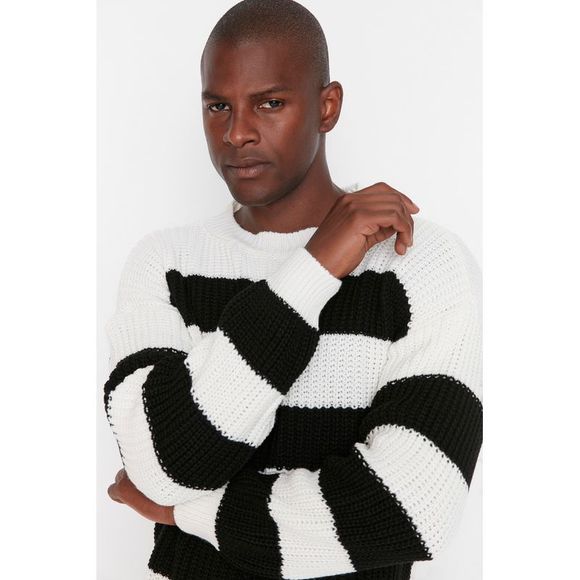 NWT Trendyol Men Oversize Crew neck Knitwear Sweater - Picture 1 of 9